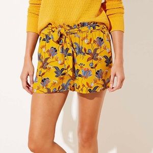 ✨ Loft bouquet 💐 tie waist shorts 🛍